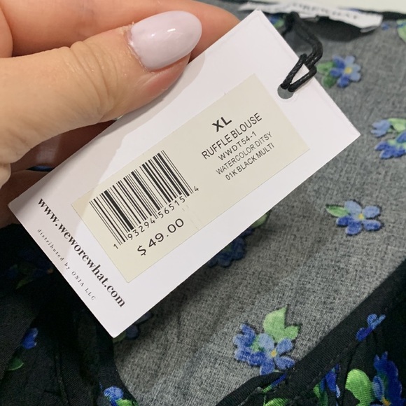 WEWOREWHAT BLACK RUFFLE FLORAL BLOUSE XL NEW WITH TAGS - Picture 4 of 7